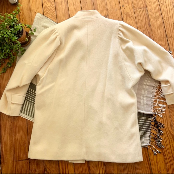 Vintage 70’s Elegant Cream Wool Winter Coat - Picture 12 of 16